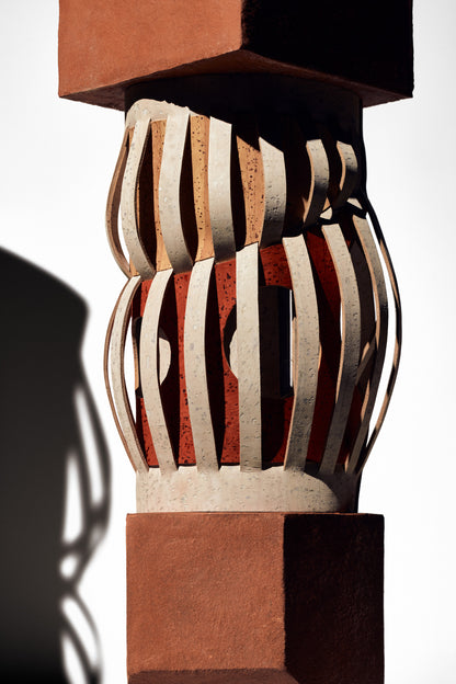 Vase COLUMN S – Red Edition 1 / White Edition 1